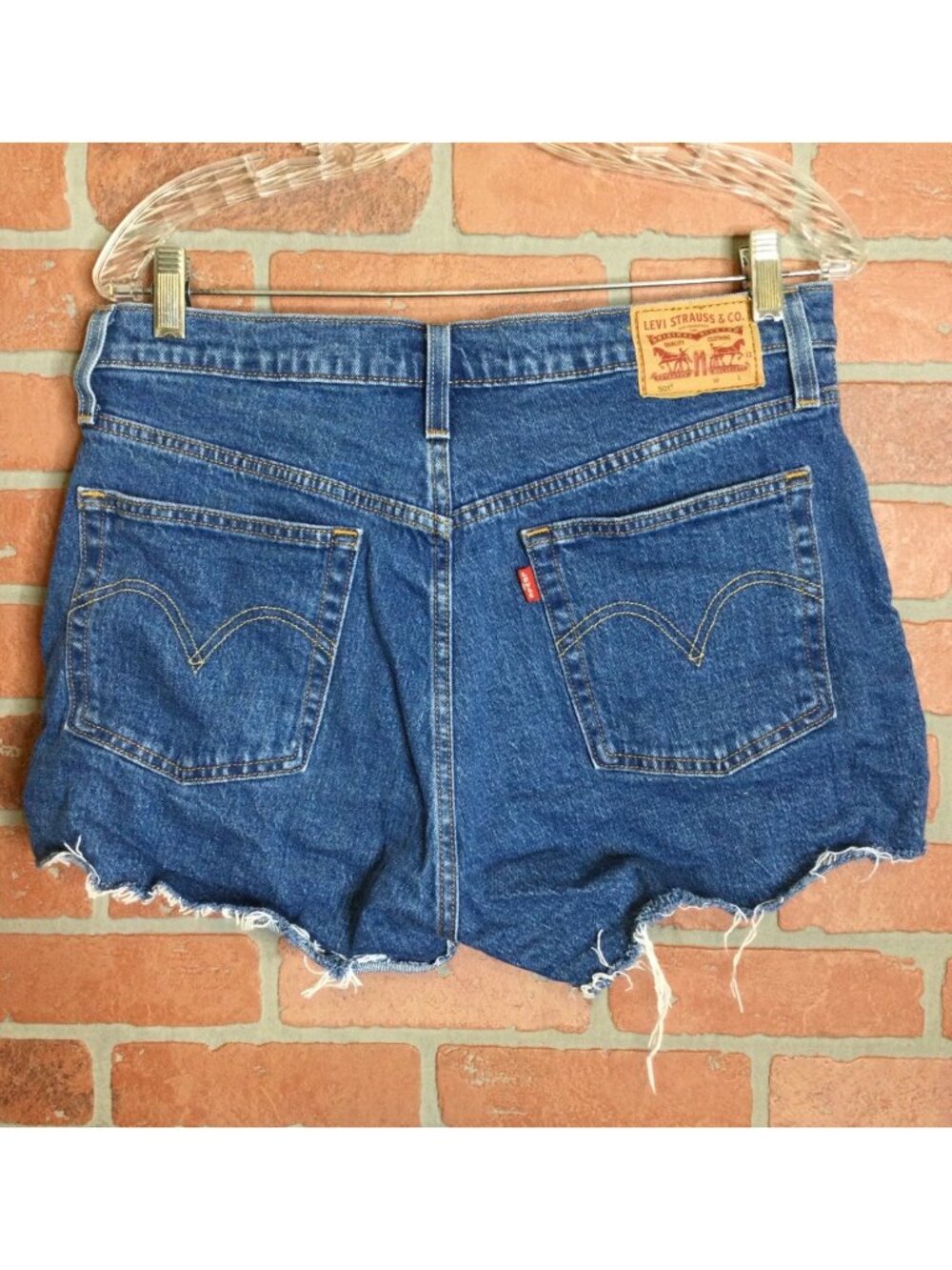 Levis 501 Womens Jean Shorts Button Fly Raw Cut Off Hem Size 31